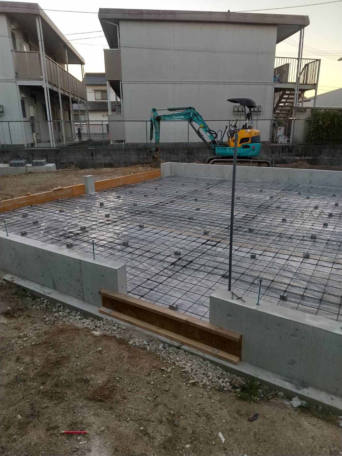 10月25日　本日はコンクリ打設を行いました。