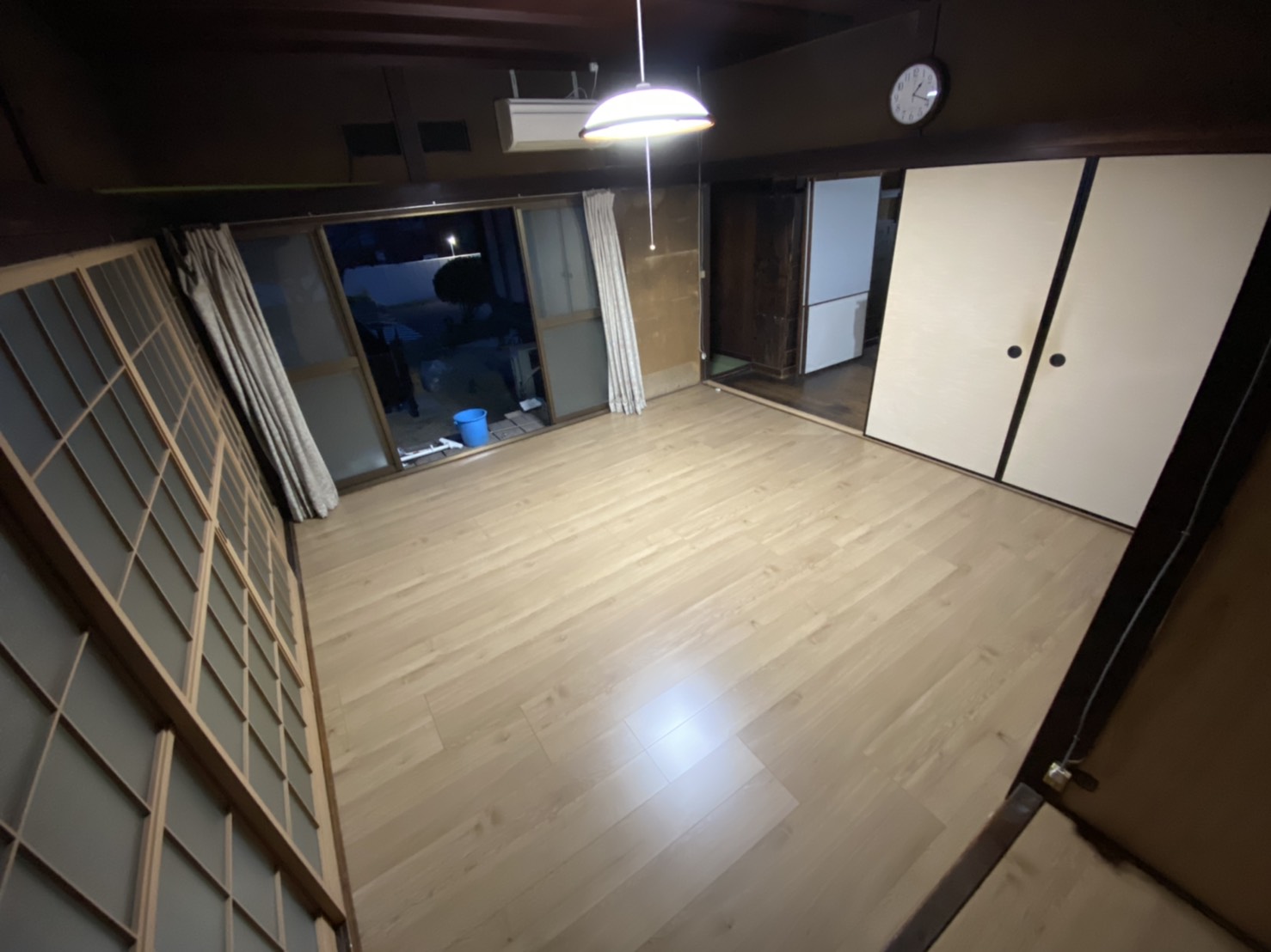 フロアー貼り、壁べニア仕様で和室から洋室に！！