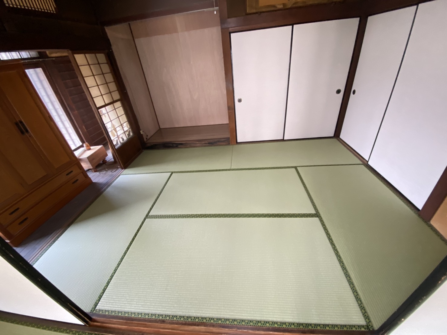 新畳は少し高級な畳にしました。