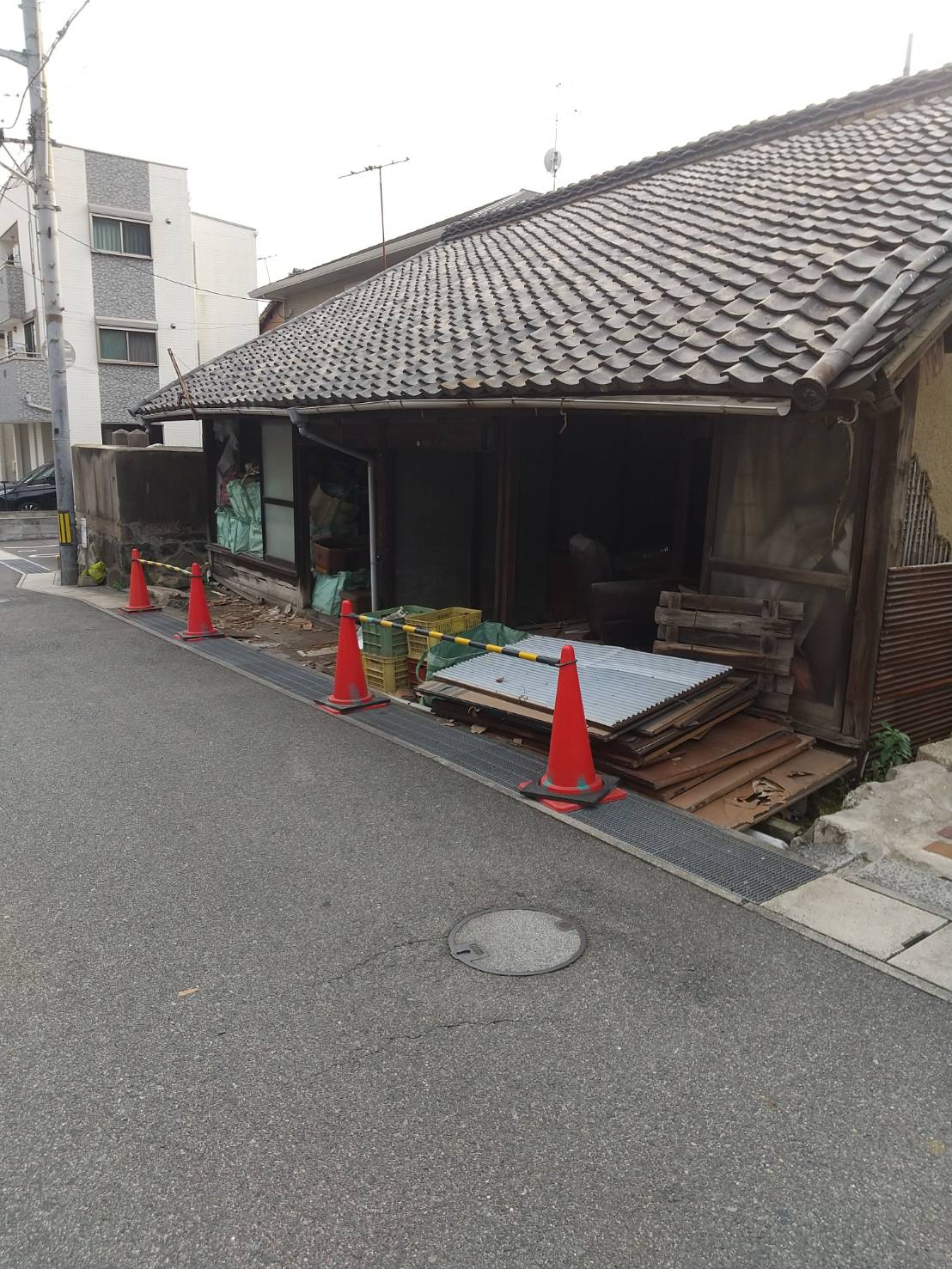 呉市内にて解体工事を行いました。