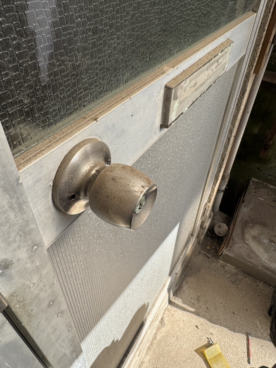 呉市内にて、鍵の交換を行いました。