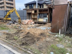 解体中 (1)